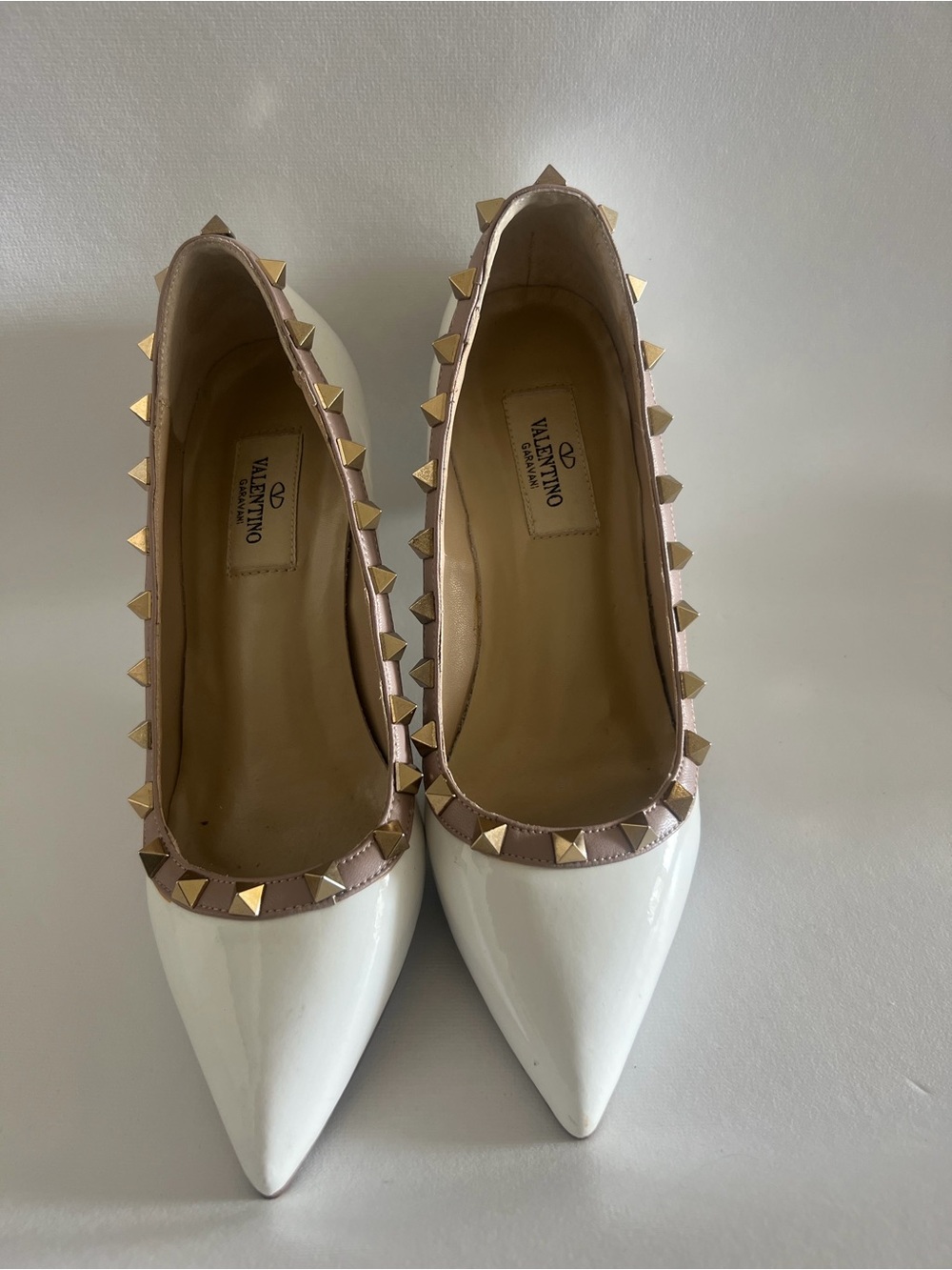 Valentino Garavani White Patent Pointed Toe Rockstud Flats with Beige Trim
